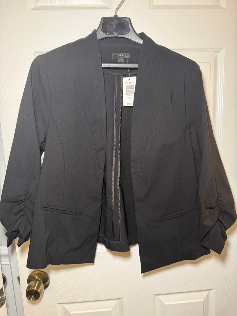 Torrid Black Stretch Ruched Sleeve Blazer NWT Size 1 Sold Out Workwear Staple